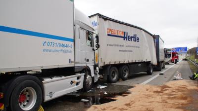 Ditzingen:Auffahrunfall von zwei Lkw 